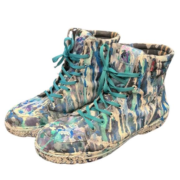 Levi’s Men’s Abstract Handpainted Combat Boots - Picture 1 of 10